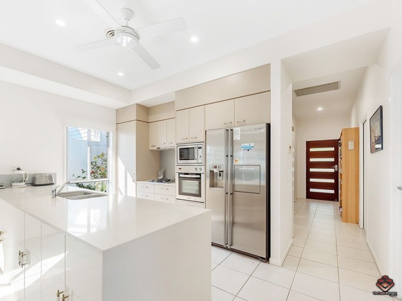 Hope Island QLD 4212