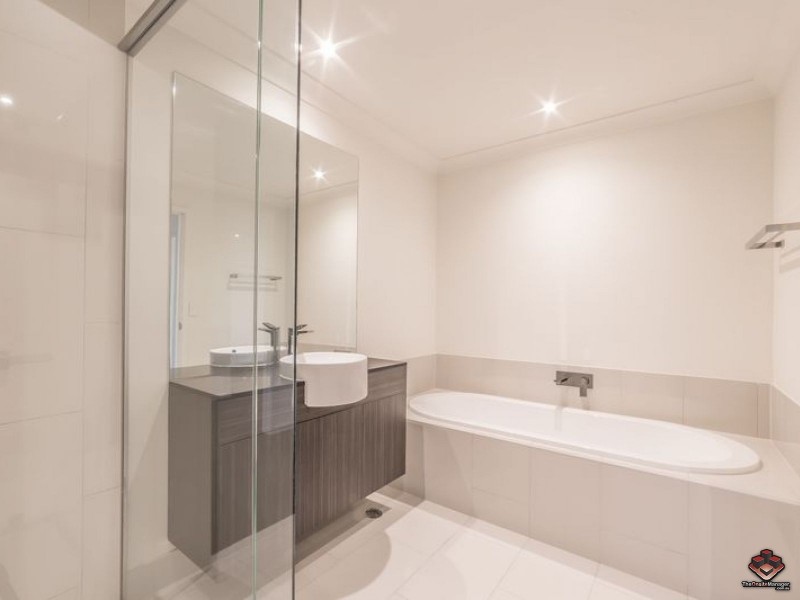 126 Marina Quays Boulevard, Hope Island QLD 4212