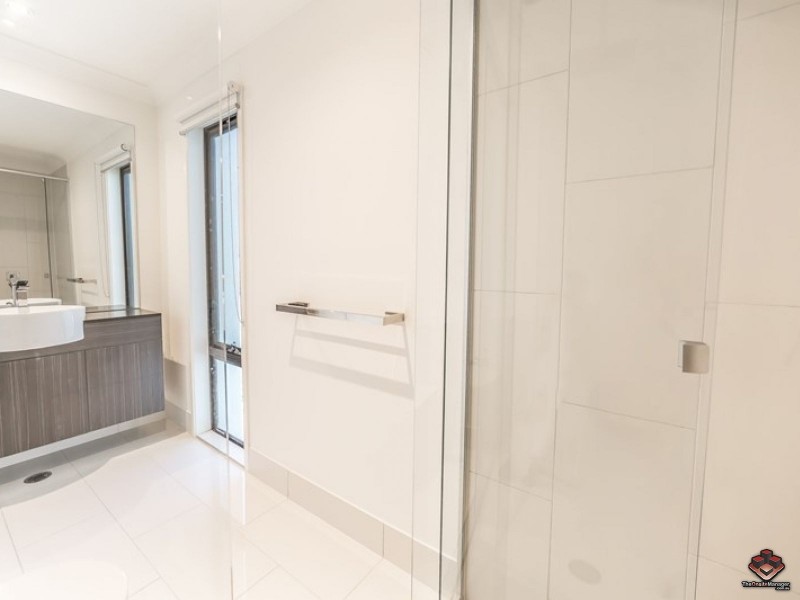 126 Marina Quays Boulevard, Hope Island QLD 4212