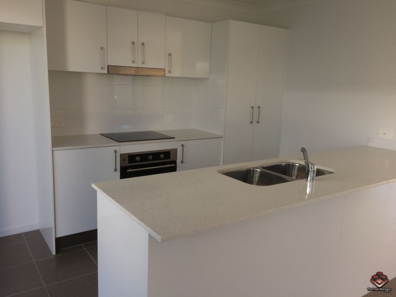 8 Whitehorse Road, Dakabin QLD 4503