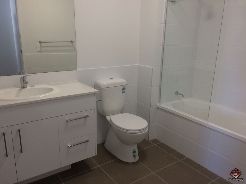 8 Whitehorse Road, Dakabin QLD 4503