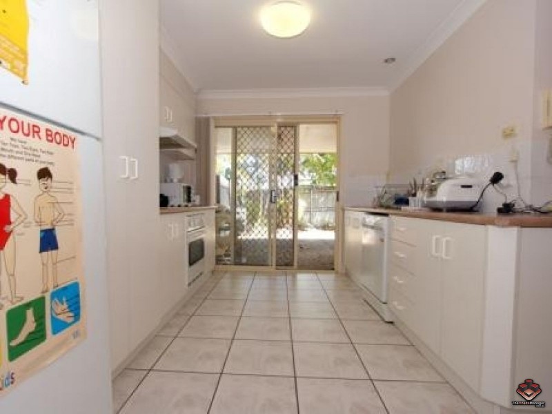 2/121 Golden Avenue, Calamvale QLD 4116