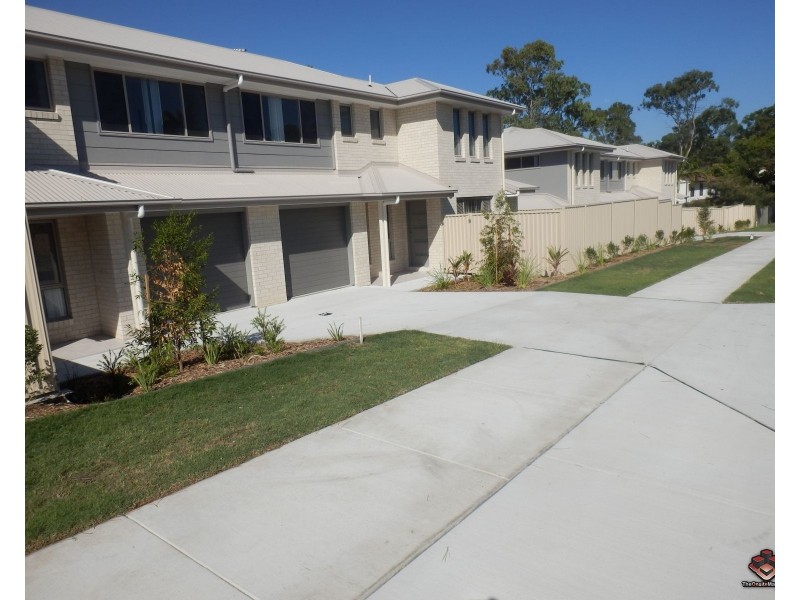 42 Pine Drive, Woodridge QLD 4114