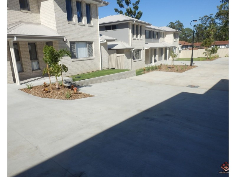 42 Pine Drive, Woodridge QLD 4114