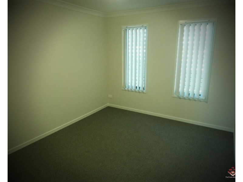 42 Pine Drive, Woodridge QLD 4114