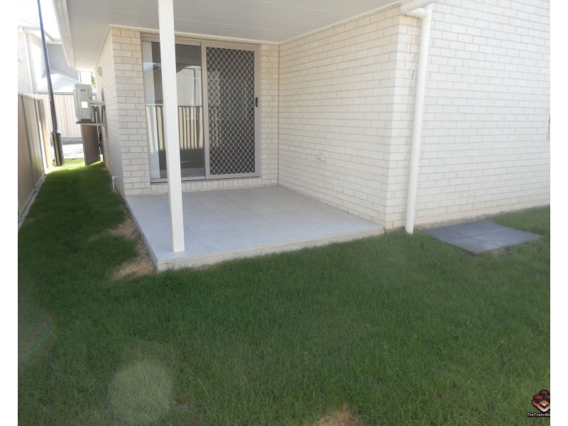 42 Pine Drive, Woodridge QLD 4114