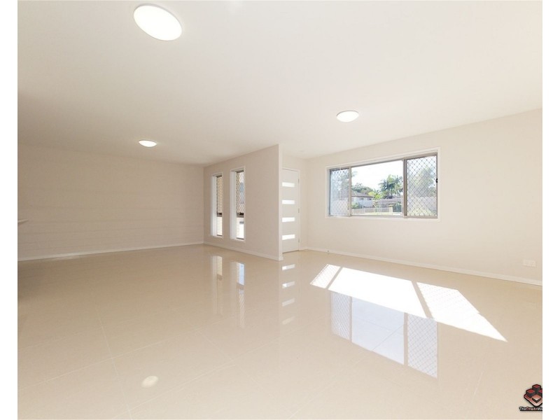42 Pine Drive, Woodridge QLD 4114
