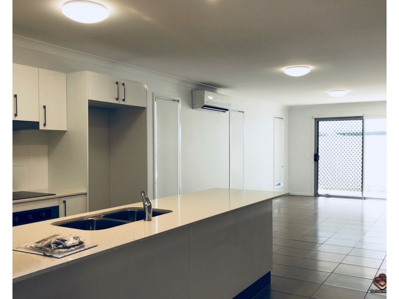 8 Whitehorse Road, Dakabin QLD 4503