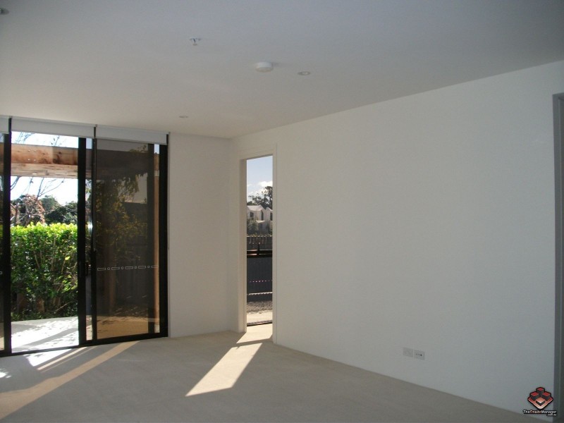 1 Marina Drive, Benowa QLD 4217