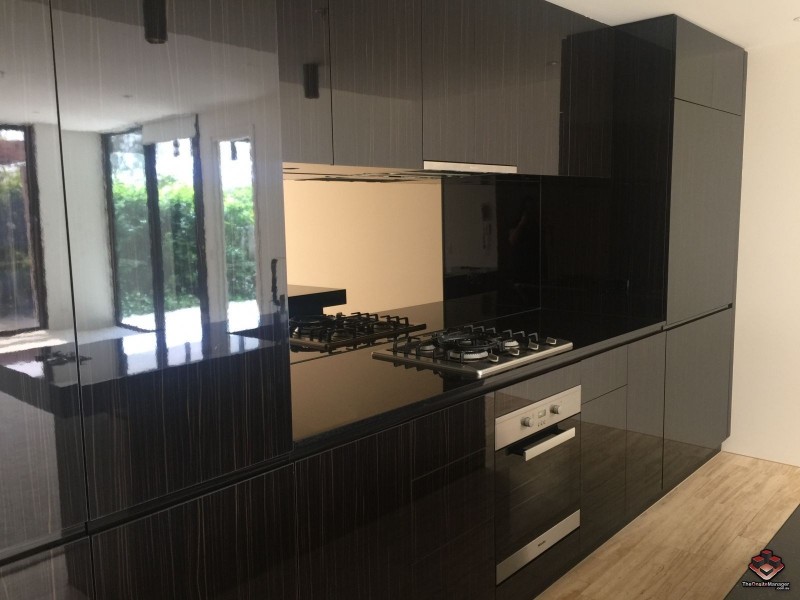 1 Marina Drive, Benowa QLD 4217