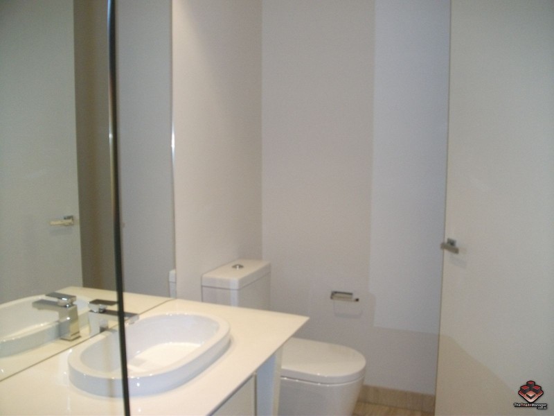 1 Marina Drive, Benowa QLD 4217