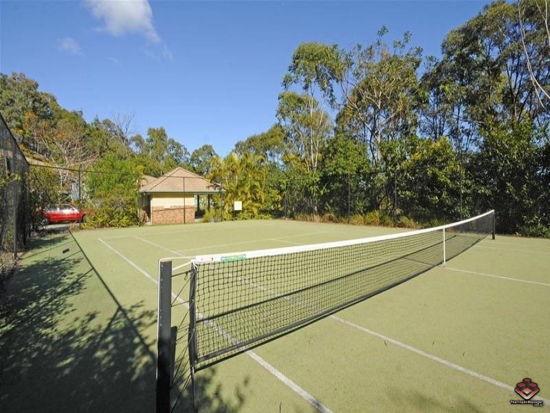 31 Simpsons Road, Elanora QLD 4221