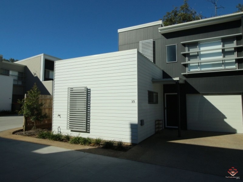 10 Lakewood Avenue, Parkinson QLD 4115