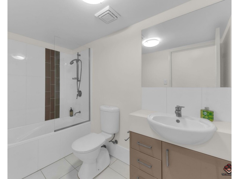 2W/35 Hamilton Road, Moorooka QLD 4105