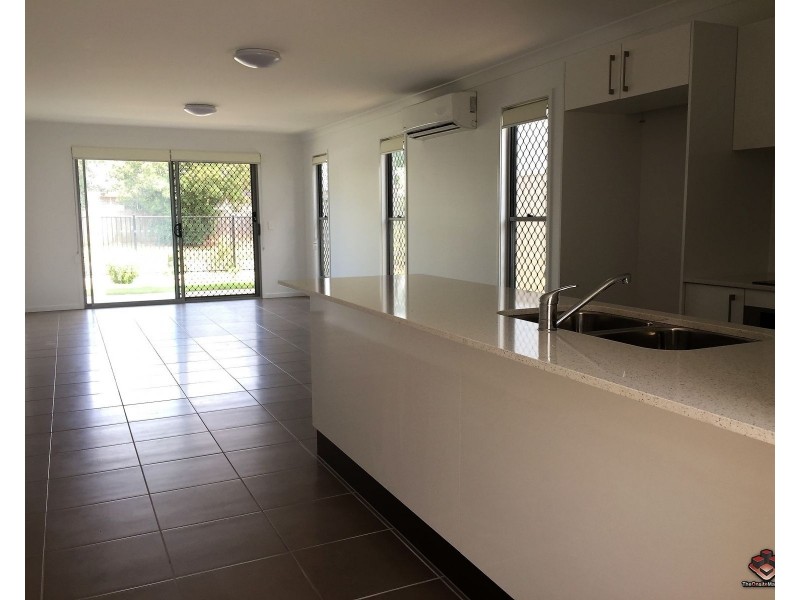 8 Whitehorse Road, Dakabin QLD 4503