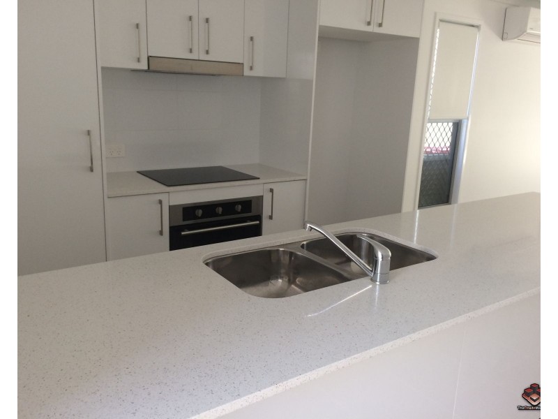 8 Whitehorse Road, Dakabin QLD 4503