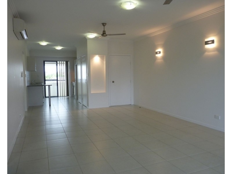 6-24 Henry Street, West End QLD 4810