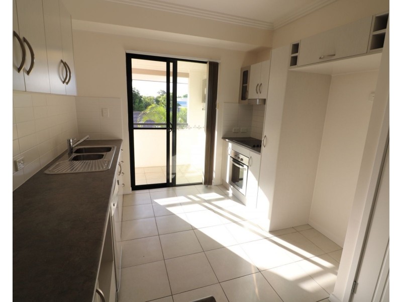 6-24 Henry Street, West End QLD 4810