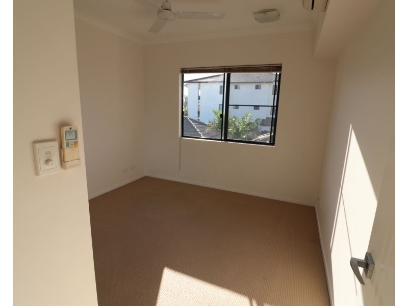 6-24 Henry Street, West End QLD 4810