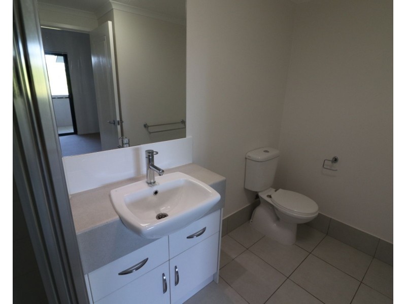 6-24 Henry Street, West End QLD 4810