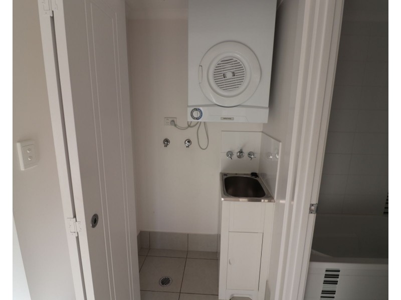 6-24 Henry Street, West End QLD 4810