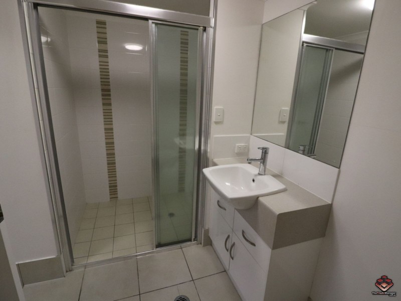 6-24 Henry Street, West End QLD 4810