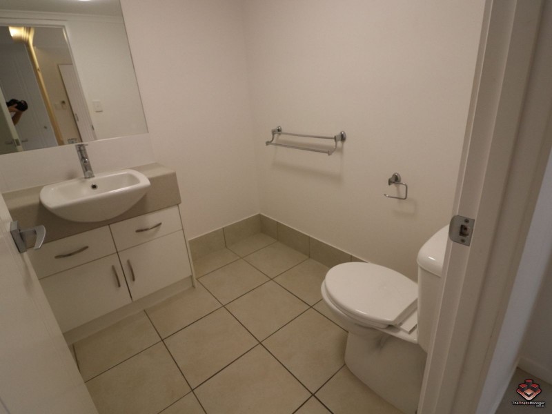 6-24 Henry Street, West End QLD 4810