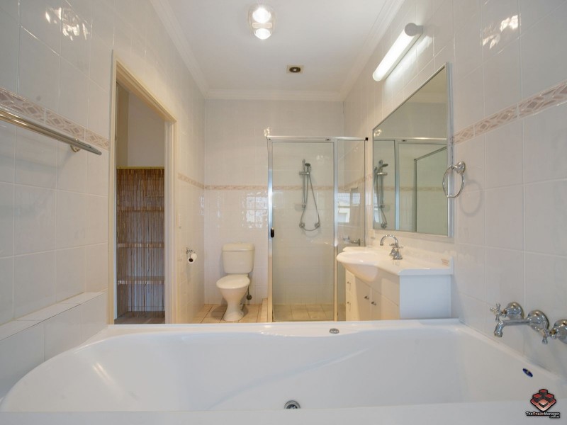 82 Limetree Parade, Runaway Bay QLD 4216