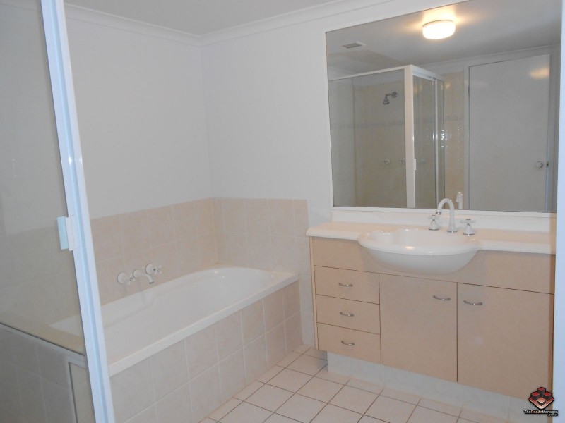 6/37 Dixon Street, Coolangatta QLD 4225