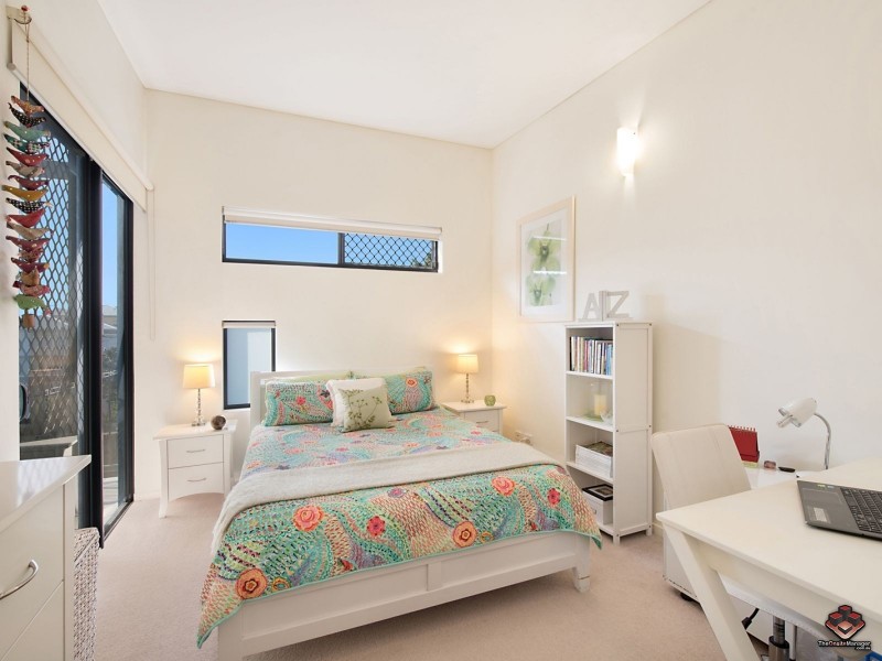 38 Brougham Street, Fairfield QLD 4103