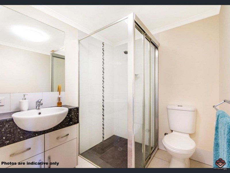 1-13 Ernest Street, Redlynch QLD 4870