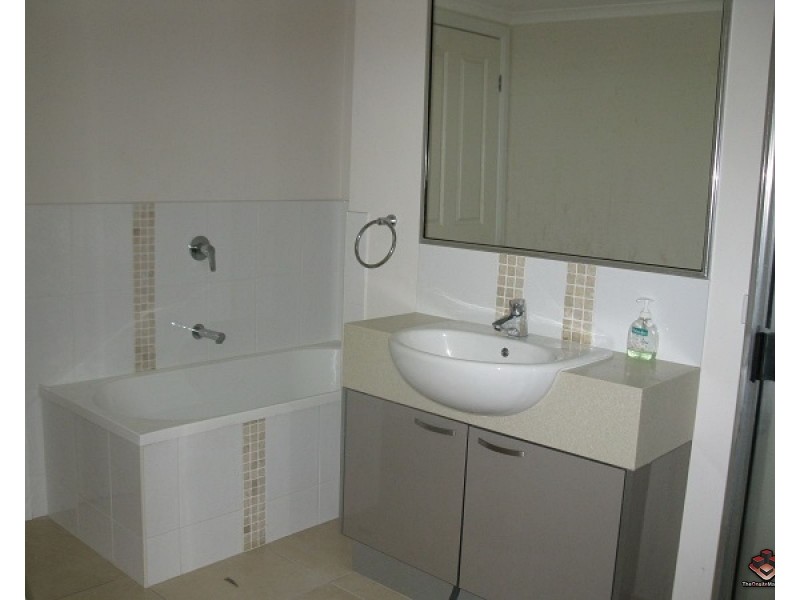 57/42 Warburton Street, North Ward QLD 4810