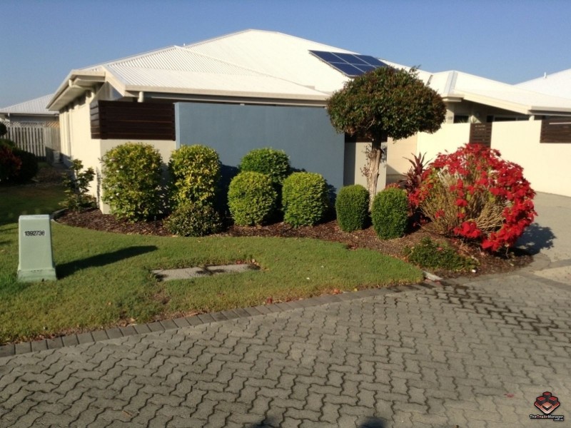 2 Grand Parade, Parrearra QLD 4575