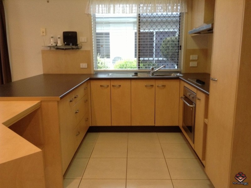 2 Grand Parade, Parrearra QLD 4575