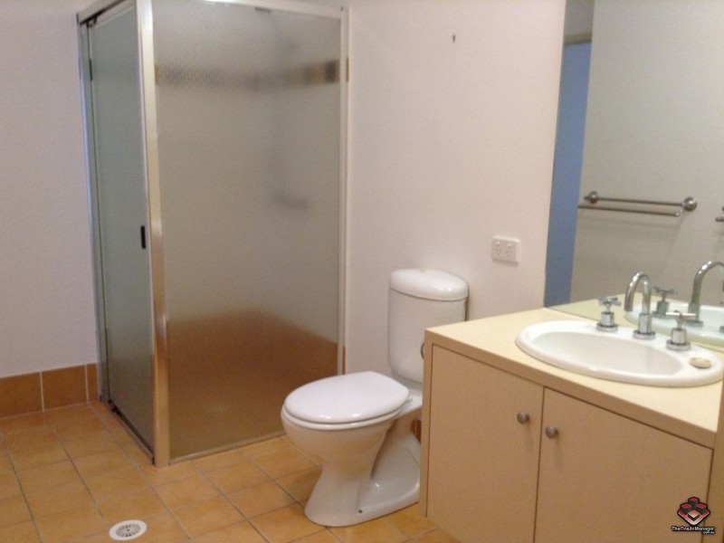 2 Grand Parade, Parrearra QLD 4575