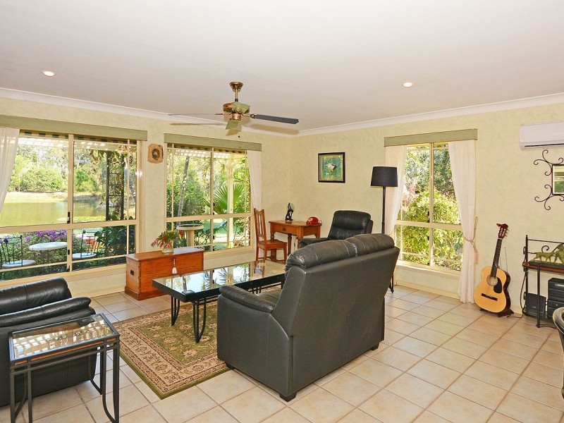 5 Arkarra Court, Dundowran Beach QLD 4655