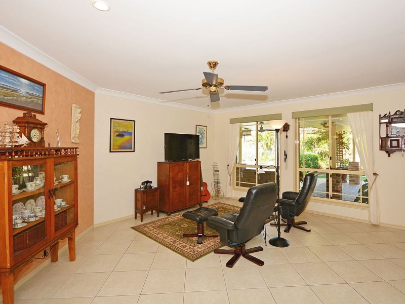 5 Arkarra Court, Dundowran Beach QLD 4655