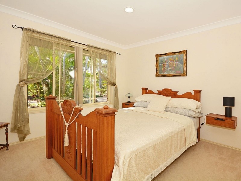 5 Arkarra Court, Dundowran Beach QLD 4655