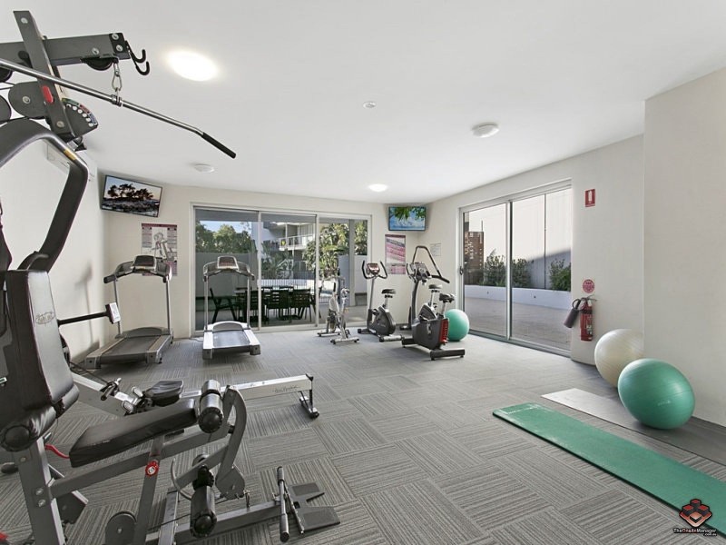 95 Clarence Road, Indooroopilly QLD 4068
