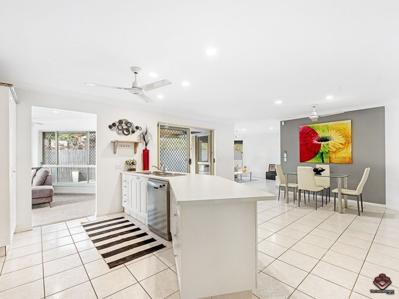 143 Monterey Keys Drive, Helensvale QLD 4212