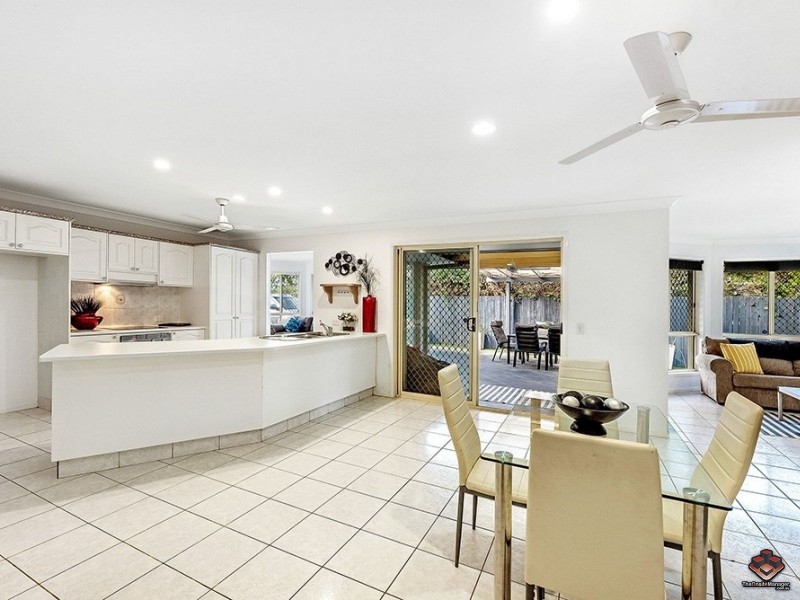 143 Monterey Keys Drive, Helensvale QLD 4212