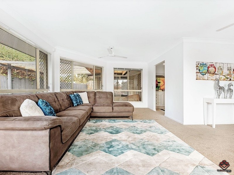 143 Monterey Keys Drive, Helensvale QLD 4212