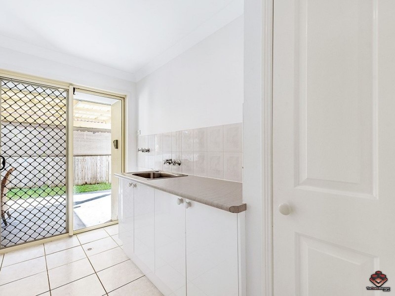 143 Monterey Keys Drive, Helensvale QLD 4212