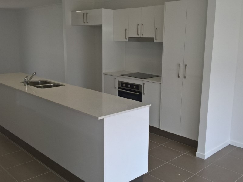 8 Whitehorse Road, Dakabin QLD 4503