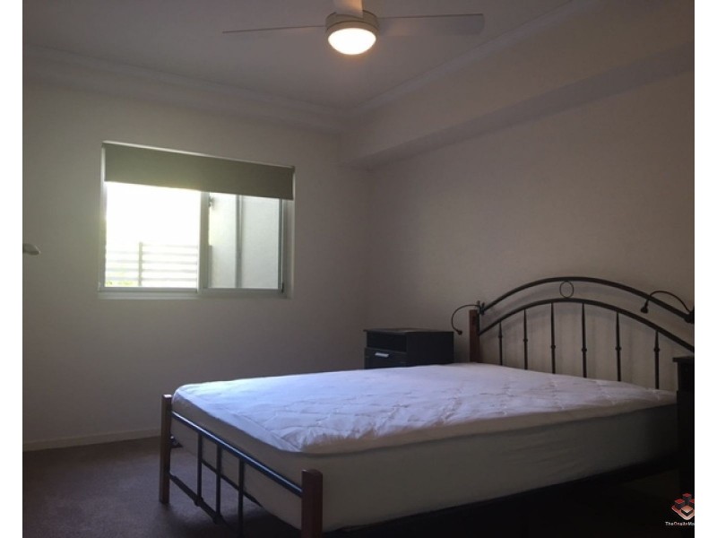 95 Clarence Road, Indooroopilly QLD 4068