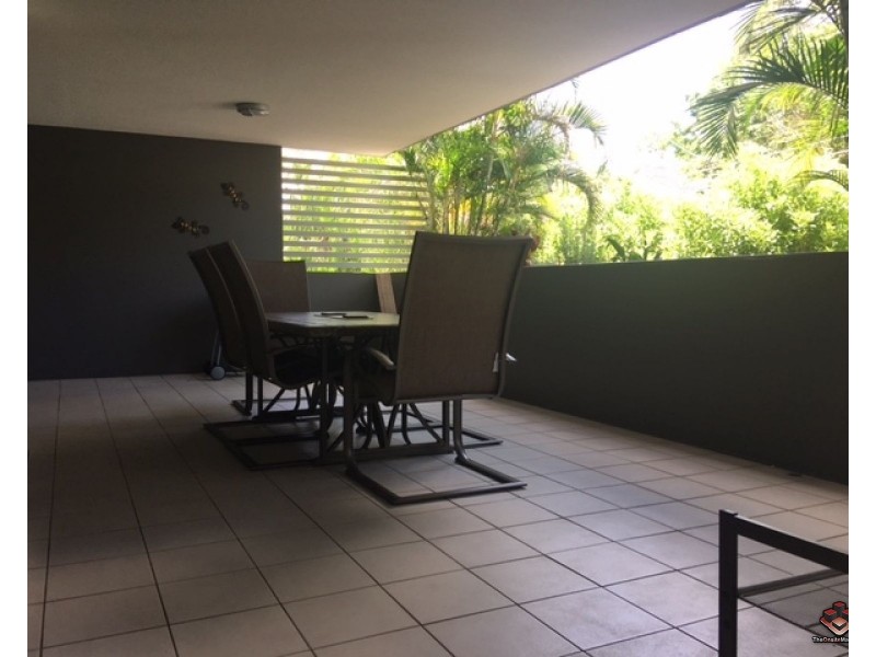95 Clarence Road, Indooroopilly QLD 4068