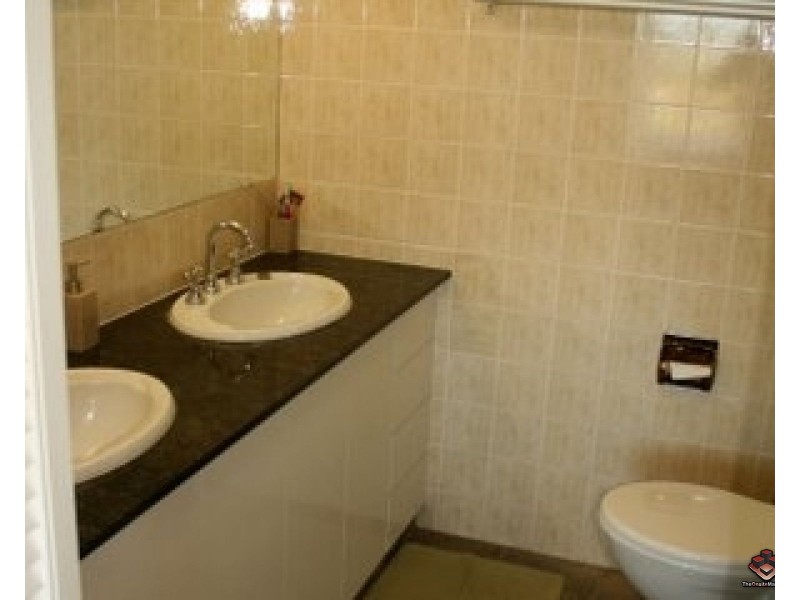 21 Peninsular Drive, Surfers Paradise QLD 4217