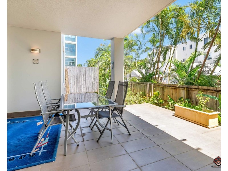 21i/20-28 Bayview Street, Runaway Bay QLD 4216