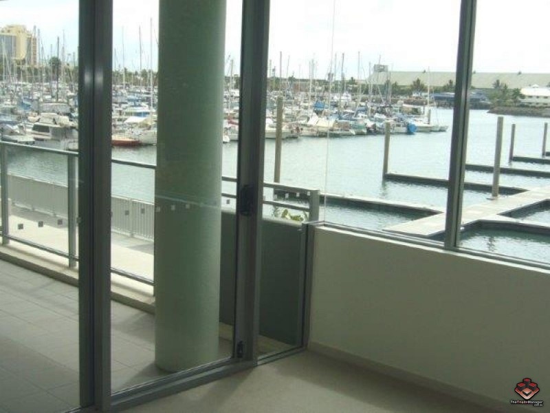 6 Mariners Drive, Townsville City QLD 4810