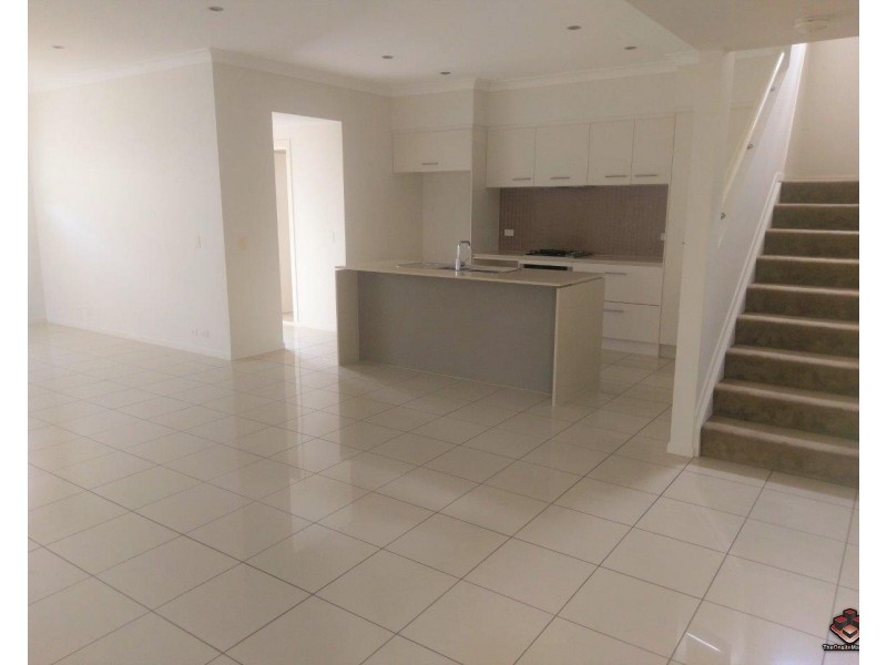 22 Cova Boulevard, Hope Island QLD 4212